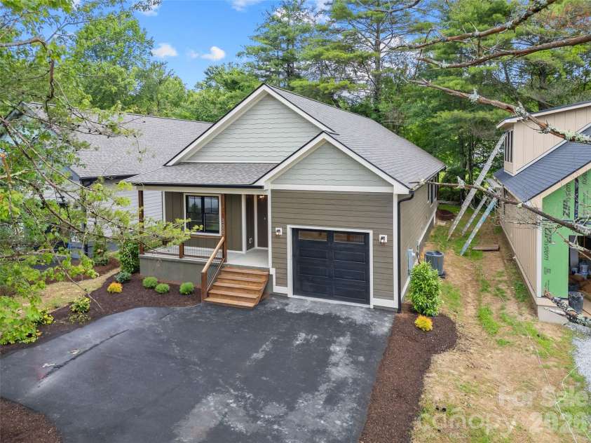 306 Gallimore Road, Brevard, NC 28712.  MLS# CAR4343302, YatesRealty ID 6056. 