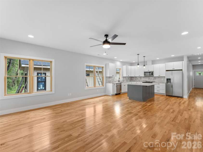 306 Gallimore Road, Brevard, NC 28712.  MLS# CAR4343302, YatesRealty ID 6056. 