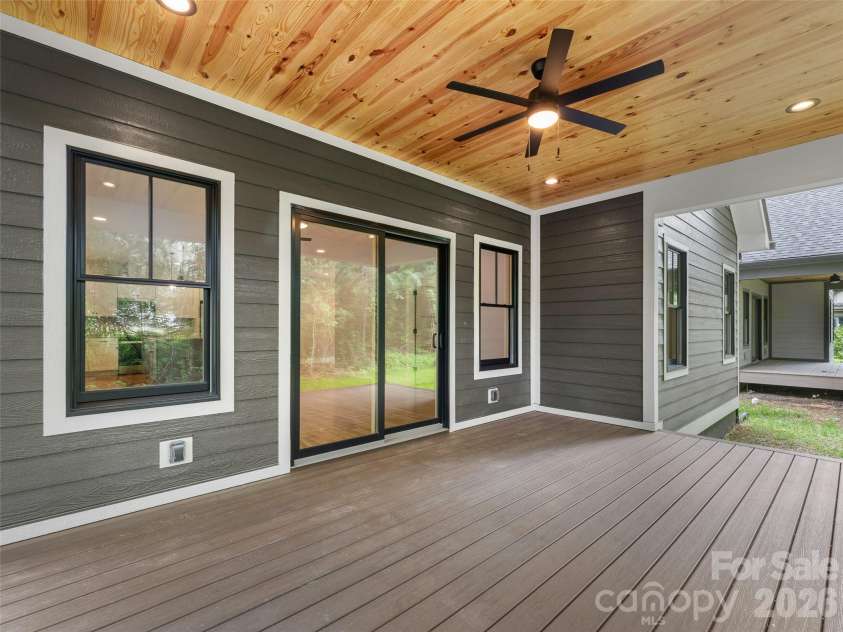 306 Gallimore Road, Brevard, NC 28712.  MLS# CAR4343302, YatesRealty ID 6056. 