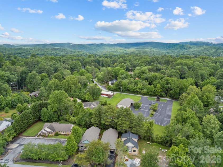 306 Gallimore Road, Brevard, NC 28712.  MLS# CAR4343302, YatesRealty ID 6056. 