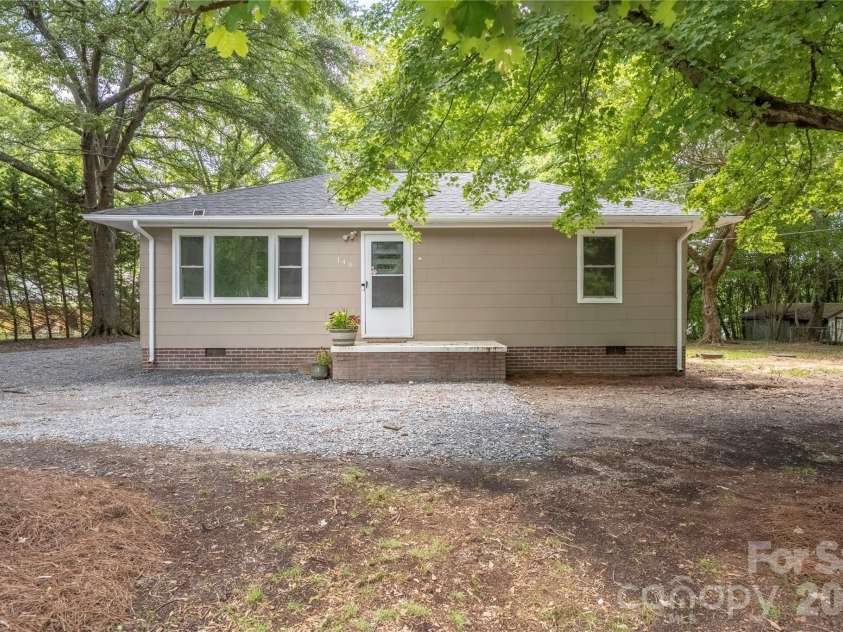 146 Staton Road, Gastonia, NC 28056.  MLS# CAR4349751, YatesRealty ID 6057. 