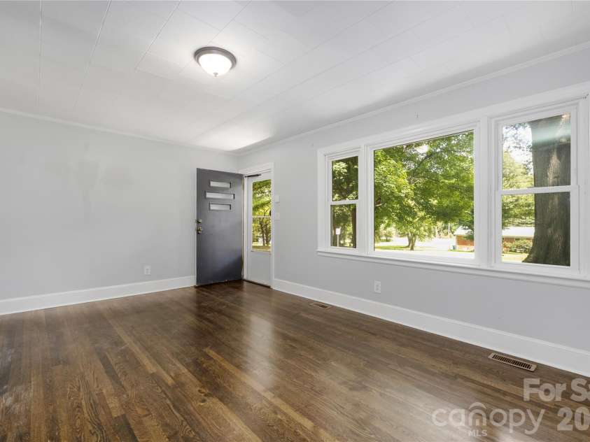 146 Staton Road, Gastonia, NC 28056.  MLS# CAR4349751, YatesRealty ID 6057. 
