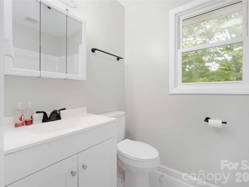 146 Staton Road, Gastonia, NC 28056.  MLS# CAR4349751, YatesRealty ID 6057. 