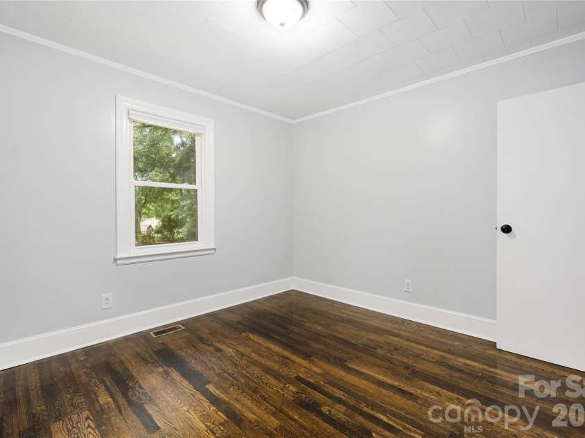 146 Staton Road, Gastonia, NC 28056.  MLS# CAR4349751, YatesRealty ID 6057. 