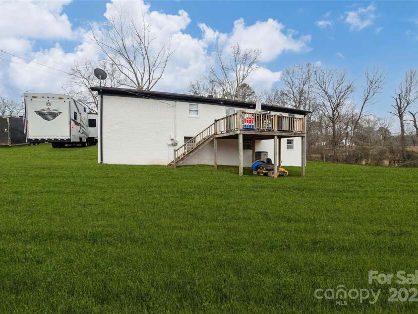 17154 Frog Pond Road, Oakboro, NC 28129.  MLS# CAR4228450, YatesRealty ID 6058. Grass Ai to green