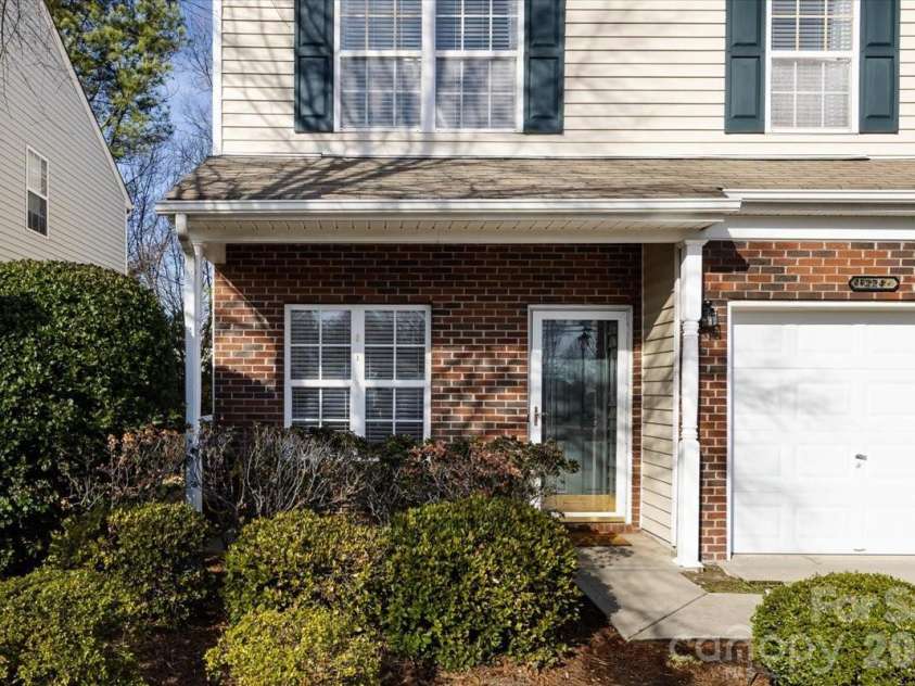 224 Azteca Drive, Matthews, NC 28104.  MLS# CAR4345591, YatesRealty ID 6058. 