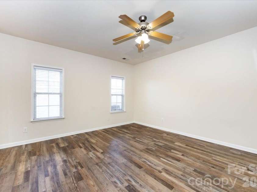 224 Azteca Drive, Matthews, NC 28104.  MLS# CAR4345591, YatesRealty ID 6058. 