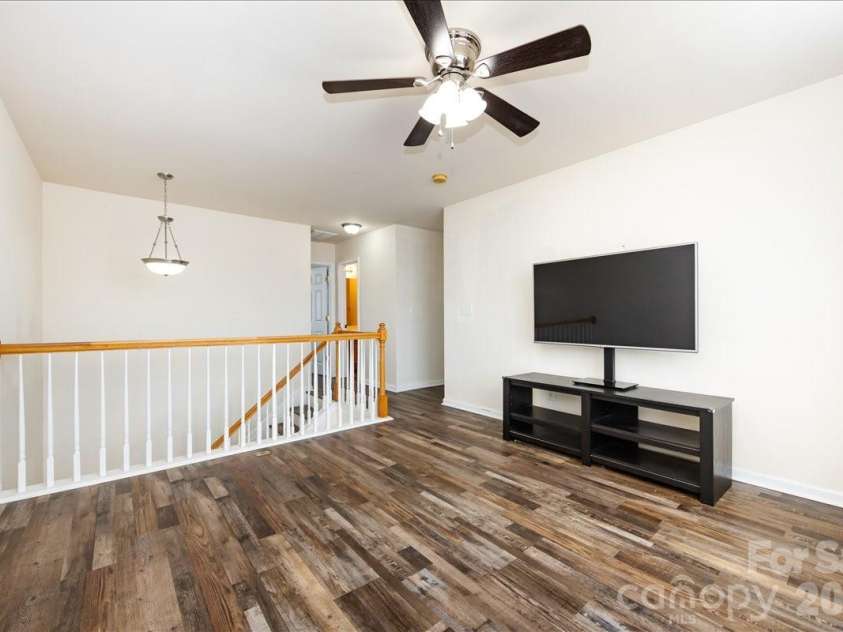 224 Azteca Drive, Matthews, NC 28104.  MLS# CAR4345591, YatesRealty ID 6058. 