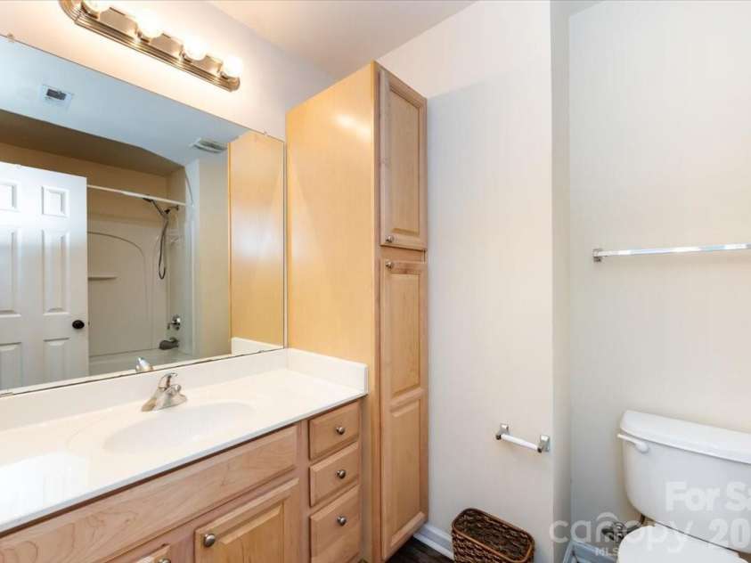 224 Azteca Drive, Matthews, NC 28104.  MLS# CAR4345591, YatesRealty ID 6058. 