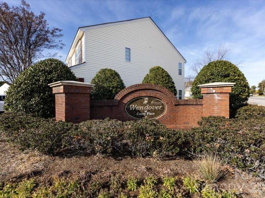 224 Azteca Drive, Matthews, NC 28104.  MLS# CAR4345591, YatesRealty ID 6058. 