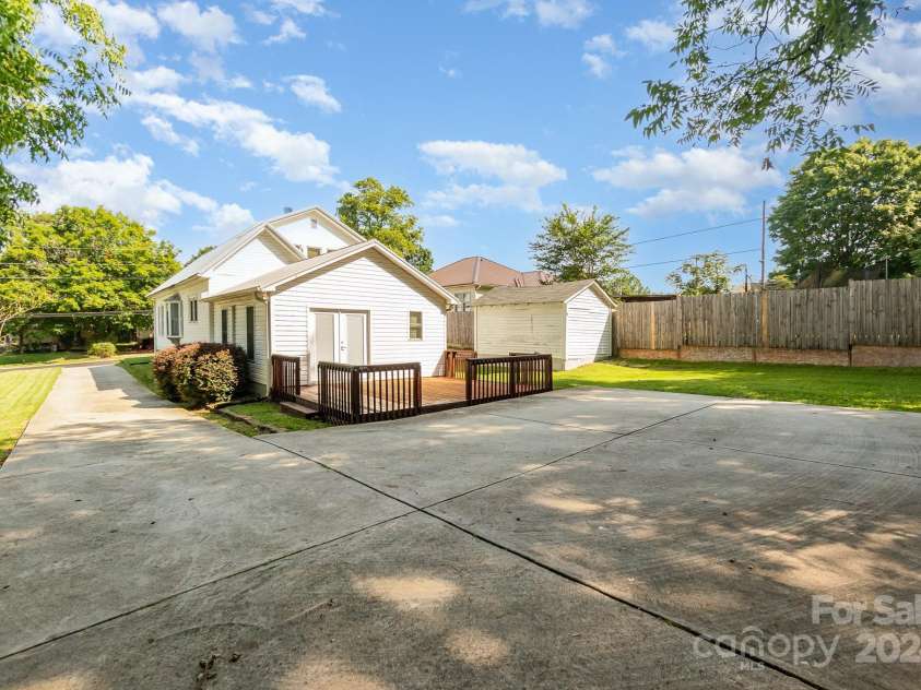 205 Martin Luther King Jr Avenue, Salisbury, NC 28144.  MLS# CAR4167401, YatesRealty ID 606. 