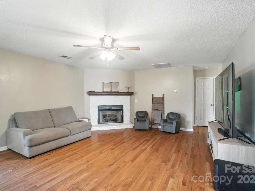 1116 Shop Road, Kershaw, SC 29067.  MLS# CAR4306111, YatesRealty ID 6061. 