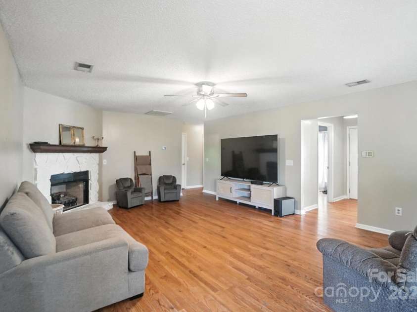 1116 Shop Road, Kershaw, SC 29067.  MLS# CAR4306111, YatesRealty ID 6061. 
