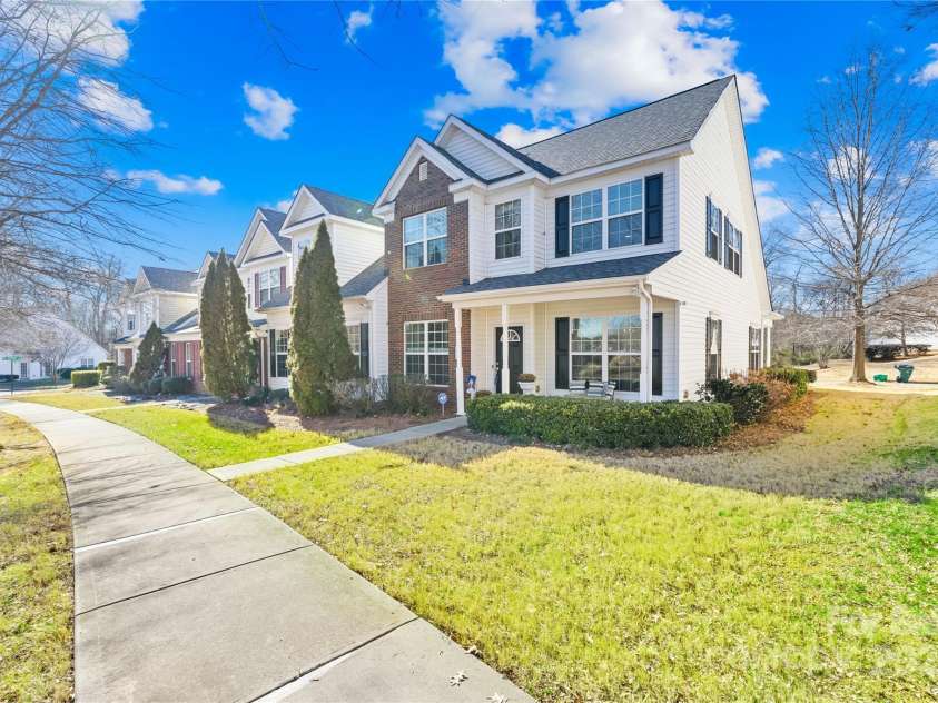 9813 Hanberry Boulevard, Charlotte, NC 28213.  MLS# CAR4218381, YatesRealty ID 6061. 