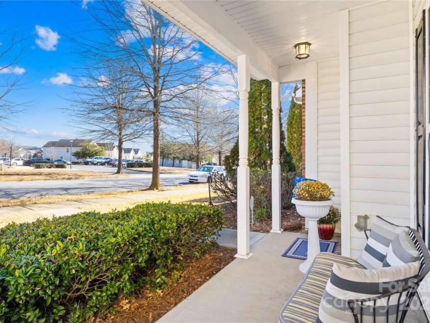 9813 Hanberry Boulevard, Charlotte, NC 28213.  MLS# CAR4218381, YatesRealty ID 6061. 