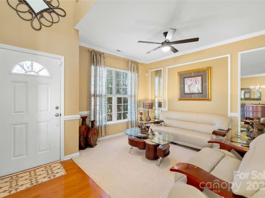 9813 Hanberry Boulevard, Charlotte, NC 28213.  MLS# CAR4218381, YatesRealty ID 6061. 