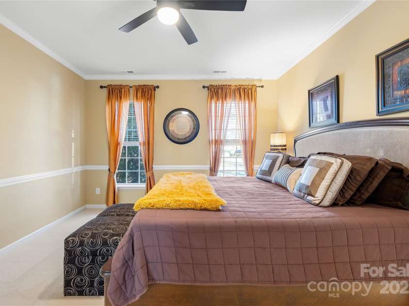 9813 Hanberry Boulevard, Charlotte, NC 28213.  MLS# CAR4218381, YatesRealty ID 6061. 