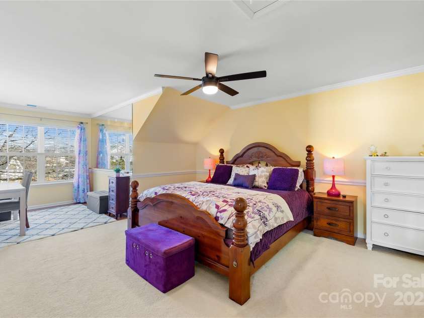 9813 Hanberry Boulevard, Charlotte, NC 28213.  MLS# CAR4218381, YatesRealty ID 6061. 