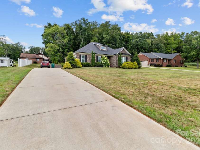 203 Poplins Grove Church Road, Albemarle, NC 28001.  MLS# CAR4271433, YatesRealty ID 6063. 
