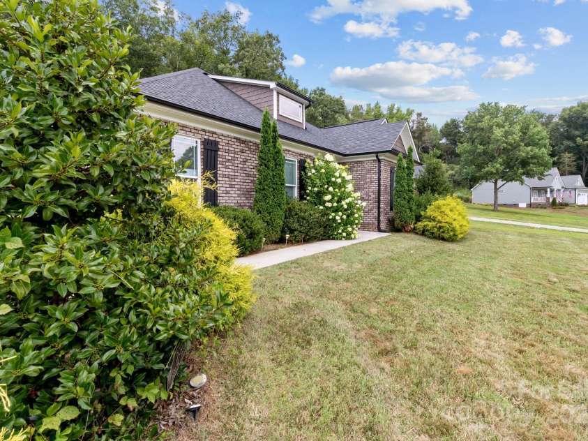 203 Poplins Grove Church Road, Albemarle, NC 28001.  MLS# CAR4271433, YatesRealty ID 6063. 