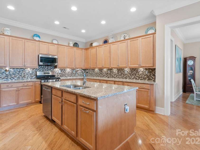 499 Granite Lake Court, Denver, NC 28037.  MLS# CAR4262817, YatesRealty ID 6067. 