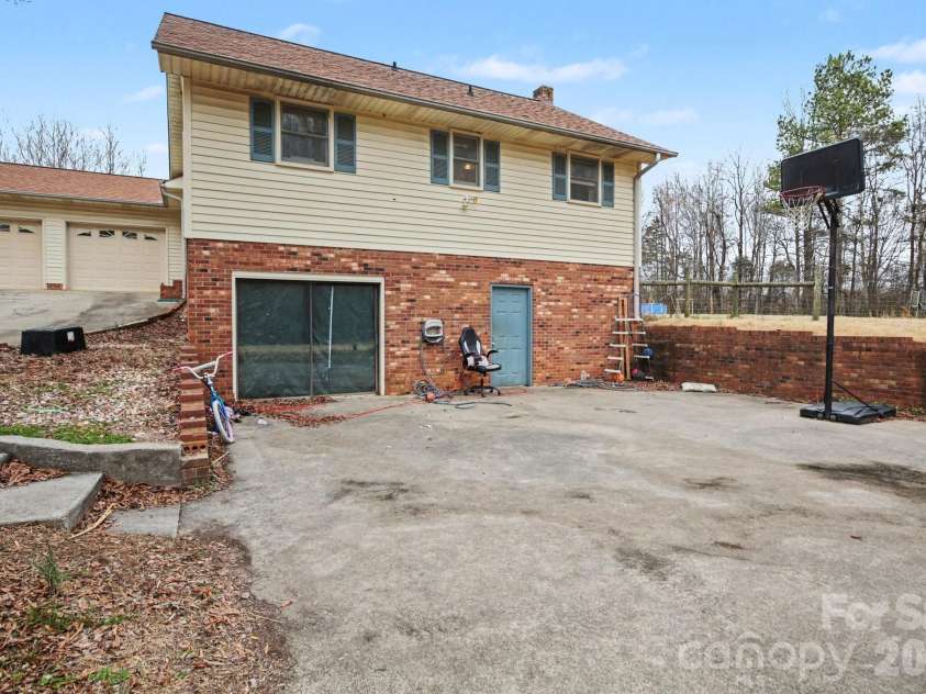 236 Tussey Road, Lexington, NC 27295.  MLS# CAR4355726, YatesRealty ID 6068. 