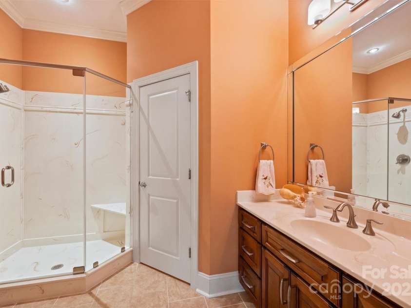 8720 Island Point Road, Charlotte, NC 28278.  MLS# CAR4235188, YatesRealty ID 6069. 