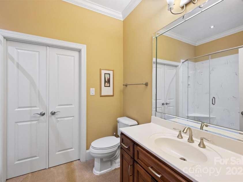 8720 Island Point Road, Charlotte, NC 28278.  MLS# CAR4235188, YatesRealty ID 6069. 