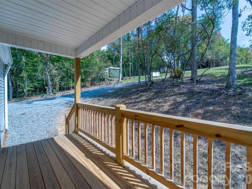 75 Windswept Lane, Hayesville, NC 28904.  MLS# CAR4320566, YatesRealty ID 6070. 