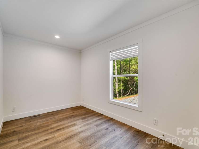 75 Windswept Lane, Hayesville, NC 28904.  MLS# CAR4320566, YatesRealty ID 6070. 