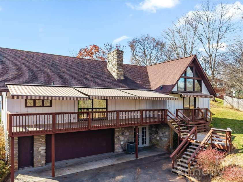 112 Hy Vu Drive, Canton, NC 28716.  MLS# CAR4324518, YatesRealty ID 6071. 