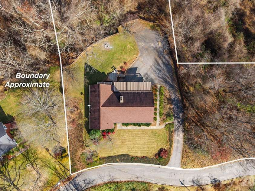 112 Hy Vu Drive, Canton, NC 28716.  MLS# CAR4324518, YatesRealty ID 6071. 