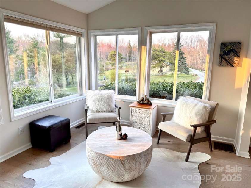 150 Hobby Horse Lane, Hendersonville, NC 28792.  MLS# CAR4241391, YatesRealty ID 6072. Cozy area with mountain and pastoral views