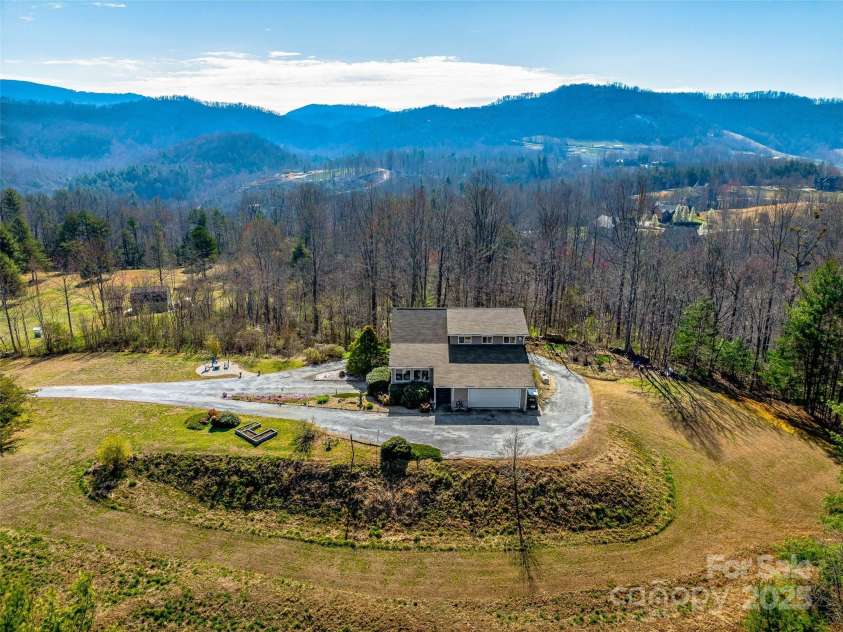 150 Hobby Horse Lane, Hendersonville, NC 28792.  MLS# CAR4241391, YatesRealty ID 6072. Gorgeous property with creek at the back