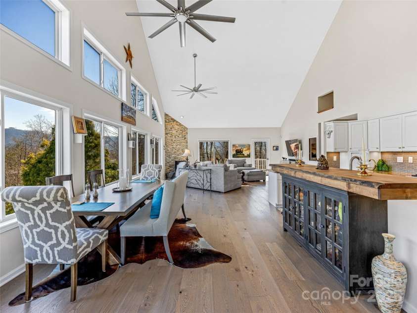 150 Hobby Horse Lane, Hendersonville, NC 28792.  MLS# CAR4241391, YatesRealty ID 6072. Open Floor Plan with beautiful Mirage Engineered wood flooring