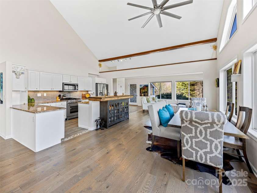 150 Hobby Horse Lane, Hendersonville, NC 28792.  MLS# CAR4241391, YatesRealty ID 6072. Tons of natural light and LED lighting throughout the home