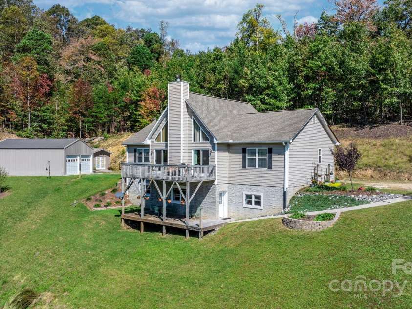 6833 Burkemont Road, Morganton, NC 28655.  MLS# CAR4189958, YatesRealty ID 6073. Main View