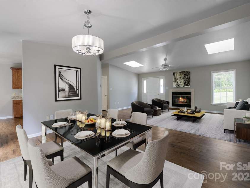 88 Star Point Drive, Hendersonville, NC 28792.  MLS# CAR4255101, YatesRealty ID 6073. 