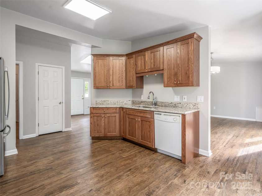 88 Star Point Drive, Hendersonville, NC 28792.  MLS# CAR4255101, YatesRealty ID 6073. 