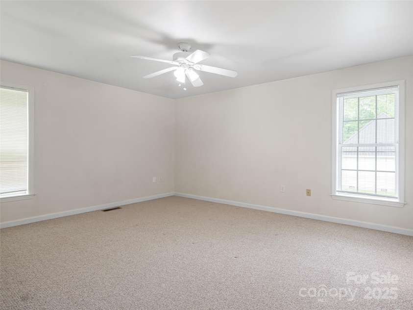 88 Star Point Drive, Hendersonville, NC 28792.  MLS# CAR4255101, YatesRealty ID 6073. 