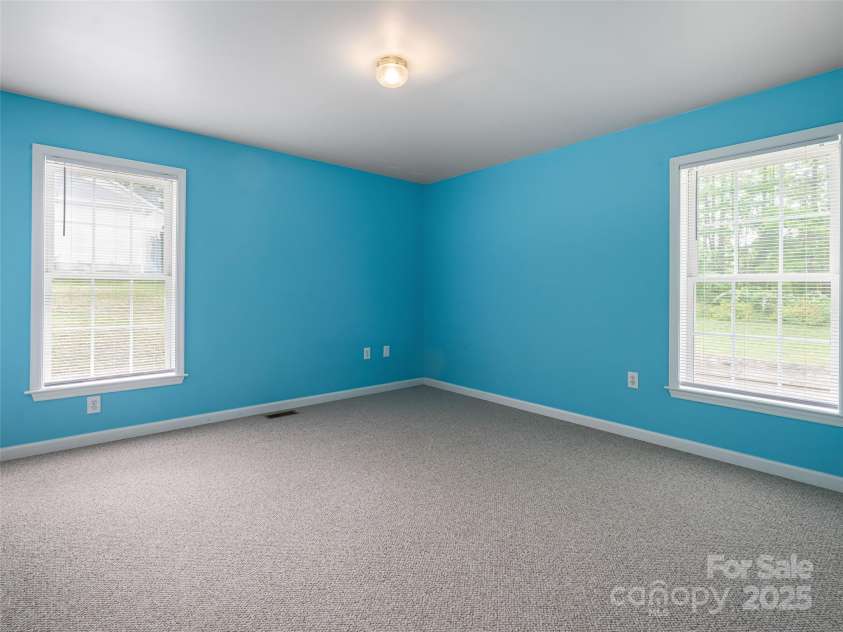 88 Star Point Drive, Hendersonville, NC 28792.  MLS# CAR4255101, YatesRealty ID 6073. 