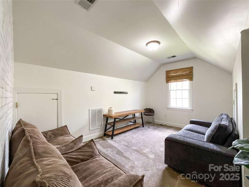 6114 Abergele Lane, Matthews, NC 28104.  MLS# CAR4241561, YatesRealty ID 6074. Loft on 3rd floor