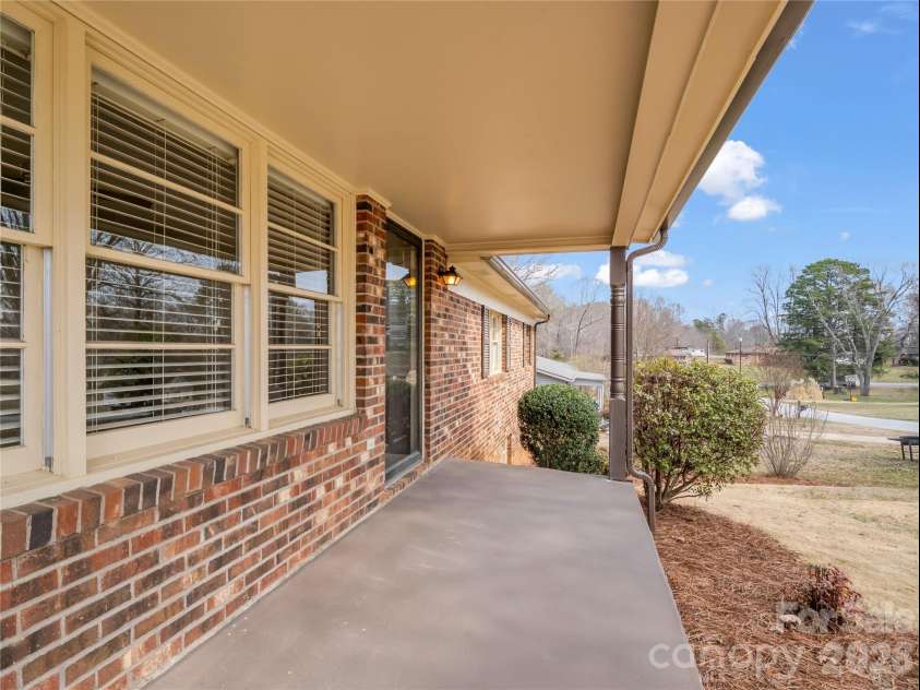 193 Oak Forest Drive, Forest City, NC 28043.  MLS# CAR4353861, YatesRealty ID 6075. 
