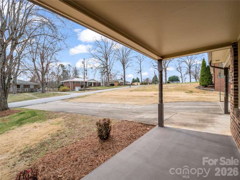 193 Oak Forest Drive, Forest City, NC 28043.  MLS# CAR4353861, YatesRealty ID 6075. 