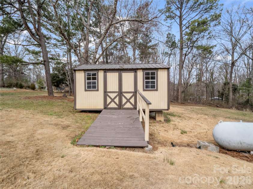 193 Oak Forest Drive, Forest City, NC 28043.  MLS# CAR4353861, YatesRealty ID 6075. 