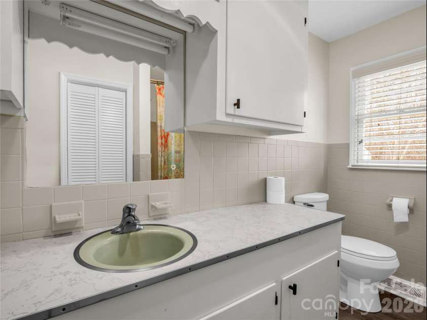 193 Oak Forest Drive, Forest City, NC 28043.  MLS# CAR4353861, YatesRealty ID 6075. 