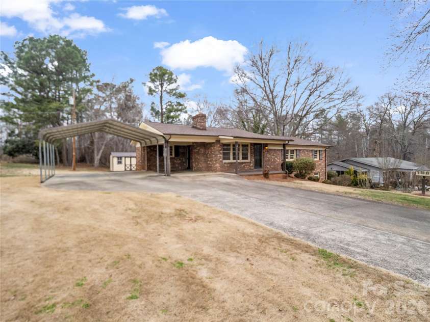 193 Oak Forest Drive, Forest City, NC 28043.  MLS# CAR4353861, YatesRealty ID 6075. 