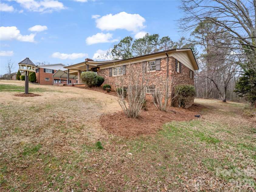193 Oak Forest Drive, Forest City, NC 28043.  MLS# CAR4353861, YatesRealty ID 6075. 