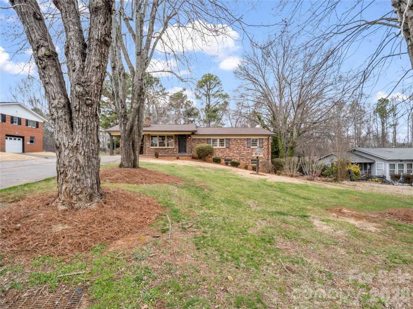 193 Oak Forest Drive, Forest City, NC 28043.  MLS# CAR4353861, YatesRealty ID 6075. 