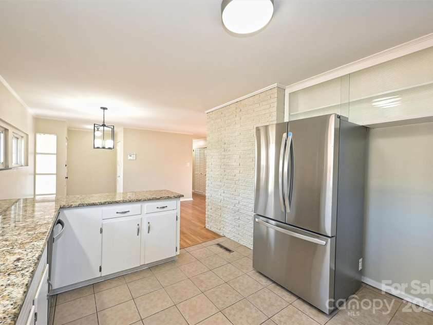 738 Brockbank Road, Charlotte, NC 28209.  MLS# CAR4212709, YatesRealty ID 6075. 